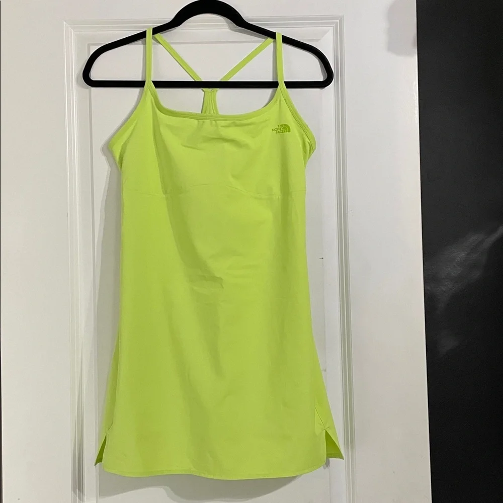 North Face Women's Arque Hike Dress in Sharp Green Built In Shorts Athletic - Picture 7 of 16